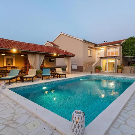 3 Bedroom Stunning In