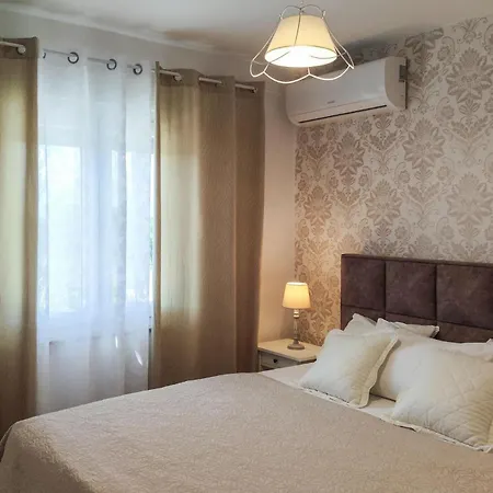 3 Bedroom Stunning In Holiday home *